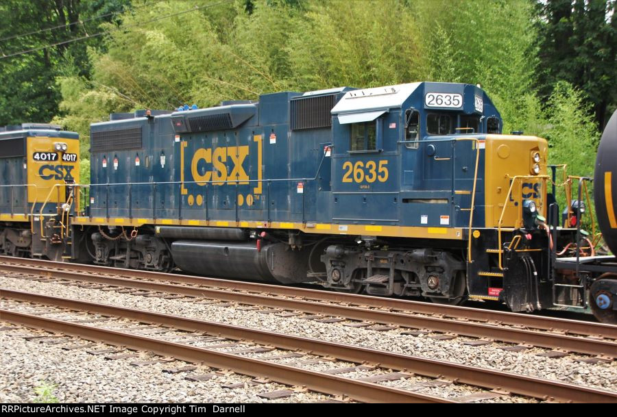 CSX 2635 on C770